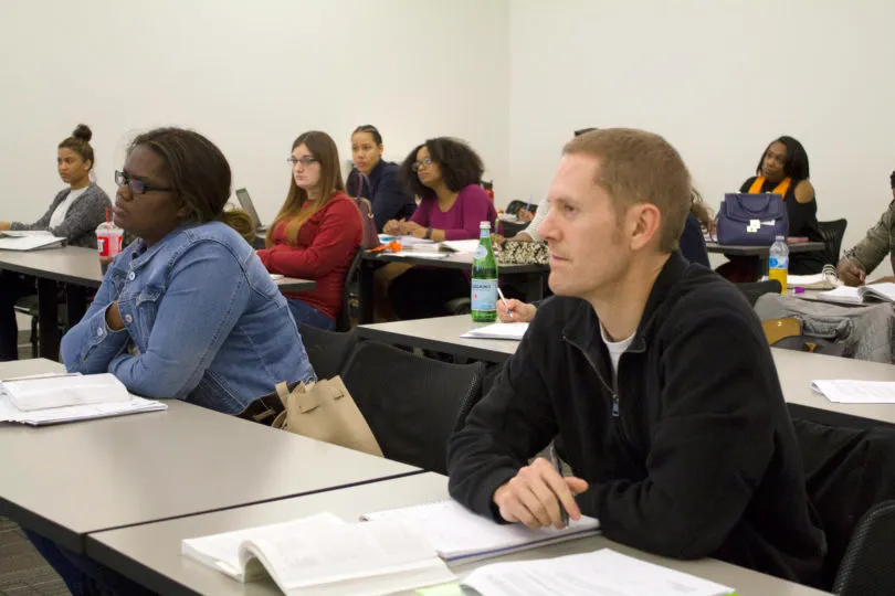 Học Đại học (University) khi du học