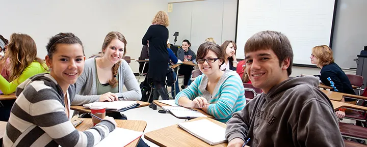 Học Cao đẳng (College / Community College) khi du học